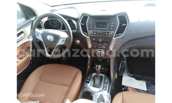 Buy Import Hyundai Santa Fe White Car in Import - Dubai in Arusha Buy Import Hyundai Santa Fe White Car in Import - Dubai in Arusha