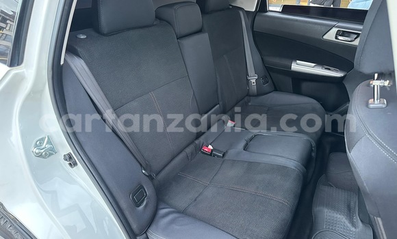Nunua Ilio tumika Subaru Forester Nyeupe Gari ndani ya Dar es Salaam nchini Dar es Salaam Nunua Ilio tumika Subaru Forester Nyeupe Gari ndani ya Dar es Salaam nchini Dar es Salaam