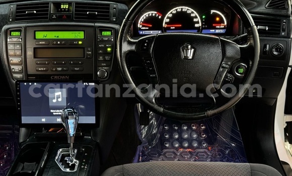 Nunua Ilio tumika Toyota Crown Nyeupe Gari ndani ya Dar es Salaam nchini Dar es Salaam Nunua Ilio tumika Toyota Crown Nyeupe Gari ndani ya Dar es Salaam nchini Dar es Salaam