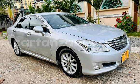 Buy Used Toyota Crown Silver Car in Dar es Salaam in Dar es Salaam Buy Used Toyota Crown Silver Car in Dar es Salaam in Dar es Salaam