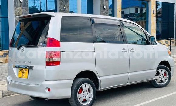 Buy Used Toyota Noah Other Car in Dar es Salaam in Dar es Salaam Buy Used Toyota Noah Other Car in Dar es Salaam in Dar es Salaam