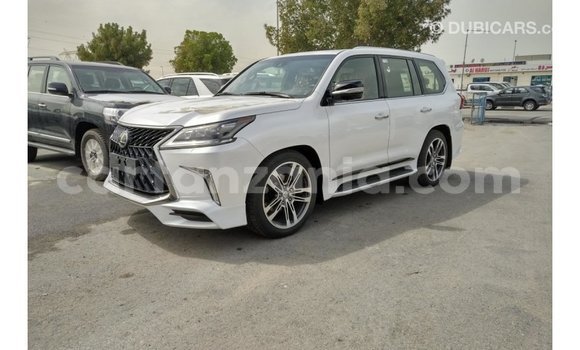 Nunua Imported Lexus LX Nyeupe Gari ndani ya Import - Dubai nchini Arusha Nunua Imported Lexus LX Nyeupe Gari ndani ya Import - Dubai nchini Arusha