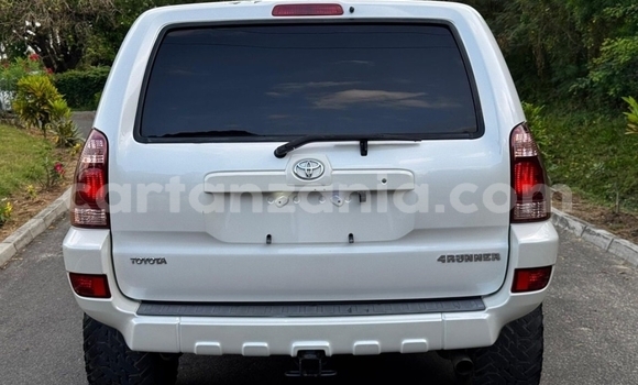 Buy Import Toyota Surf White Car in Dar es Salaam in Dar es Salaam Buy Import Toyota Surf White Car in Dar es Salaam in Dar es Salaam