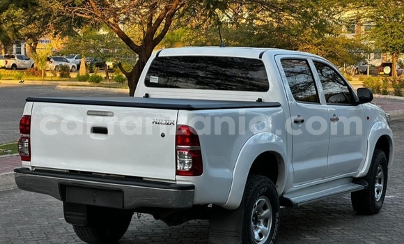 Buy Used Toyota Pickup White Car in Dar es Salaam in Dar es Salaam Buy Used Toyota Pickup White Car in Dar es Salaam in Dar es Salaam