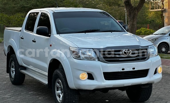 Buy Used Toyota Pickup White Car in Dar es Salaam in Dar es Salaam Buy Used Toyota Pickup White Car in Dar es Salaam in Dar es Salaam
