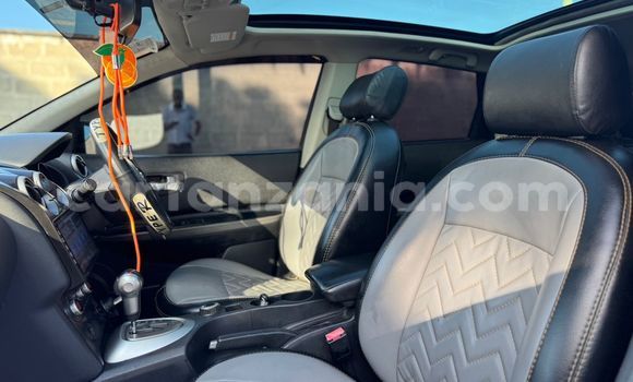 Nunua Ilio tumika Nissan Dualis Nyeusi Gari ndani ya Dar es Salaam nchini Dar es Salaam Nunua Ilio tumika Nissan Dualis Nyeusi Gari ndani ya Dar es Salaam nchini Dar es Salaam