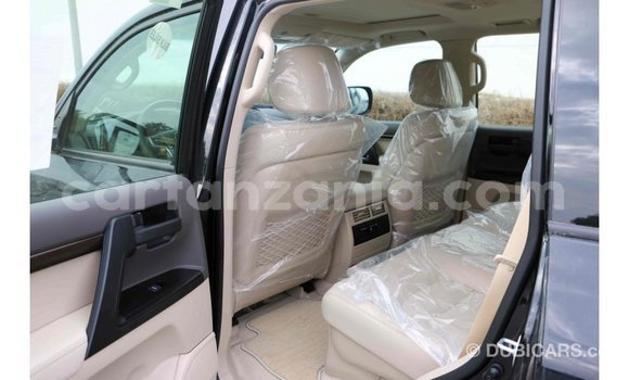 Nunua Imported Toyota Land Cruiser Nyeusi Gari ndani ya Import - Dubai nchini Arusha Nunua Imported Toyota Land Cruiser Nyeusi Gari ndani ya Import - Dubai nchini Arusha