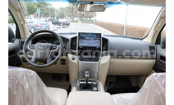 Nunua Imported Toyota Land Cruiser Nyeusi Gari ndani ya Import - Dubai nchini Arusha Nunua Imported Toyota Land Cruiser Nyeusi Gari ndani ya Import - Dubai nchini Arusha