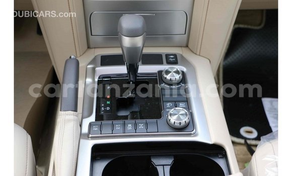 Nunua Imported Toyota Land Cruiser Nyeusi Gari ndani ya Import - Dubai nchini Arusha Nunua Imported Toyota Land Cruiser Nyeusi Gari ndani ya Import - Dubai nchini Arusha