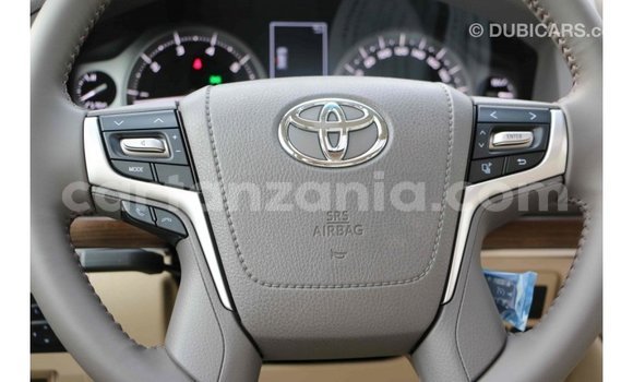 Nunua Imported Toyota Land Cruiser Nyeusi Gari ndani ya Import - Dubai nchini Arusha Nunua Imported Toyota Land Cruiser Nyeusi Gari ndani ya Import - Dubai nchini Arusha
