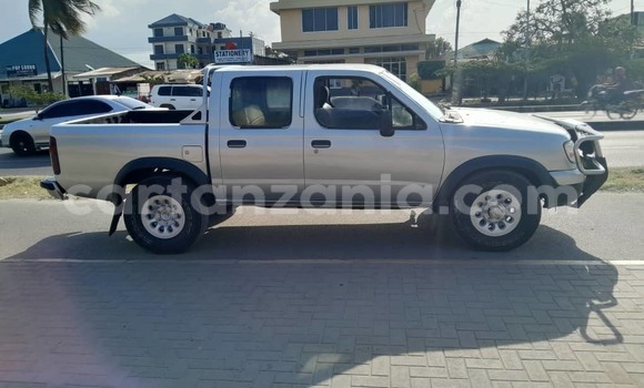 Buy Used Nissan Hardbody White Car in Dar es Salaam in Dar es Salaam Buy Used Nissan Hardbody White Car in Dar es Salaam in Dar es Salaam
