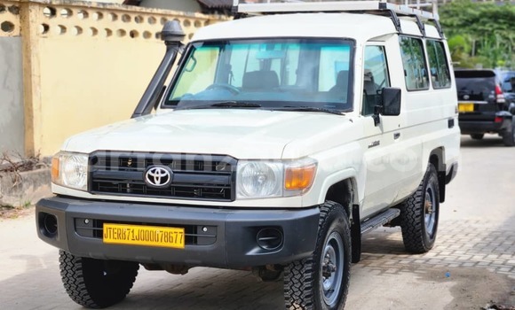 Buy Used Toyota Mega Cruiser White Car in Dar es Salaam in Dar es Salaam