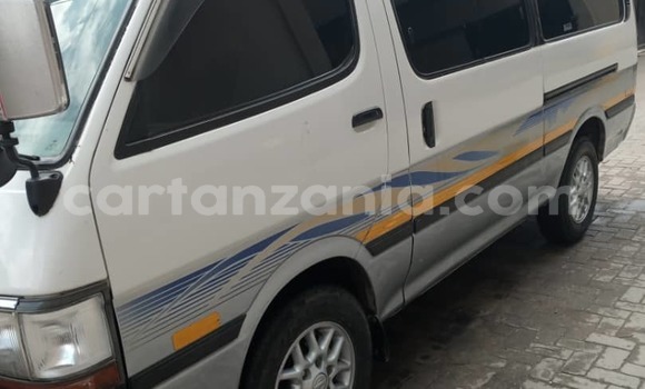 Buy Used Toyota Hiace White Car in Dar es Salaam in Dar es Salaam