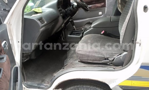Buy Used Toyota Hiace White Car in Dar es Salaam in Dar es Salaam Buy Used Toyota Hiace White Car in Dar es Salaam in Dar es Salaam