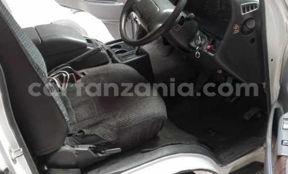 Buy Used Toyota Hiace White Car in Dar es Salaam in Dar es Salaam Buy Used Toyota Hiace White Car in Dar es Salaam in Dar es Salaam