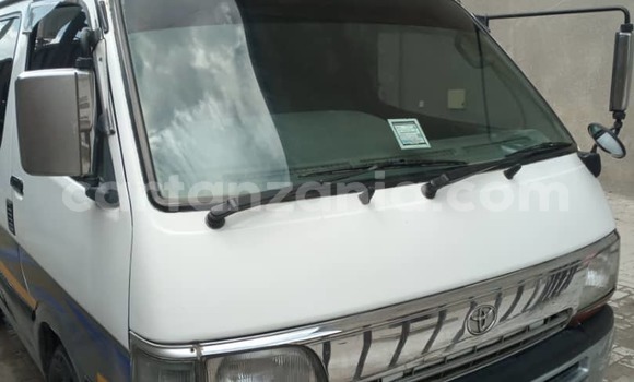 Buy Used Toyota Hiace White Car in Dar es Salaam in Dar es Salaam Buy Used Toyota Hiace White Car in Dar es Salaam in Dar es Salaam