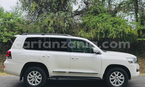 Buy Import Toyota Land Cruiser White Car in Dar es Salaam in Dar es Salaam Buy Import Toyota Land Cruiser White Car in Dar es Salaam in Dar es Salaam