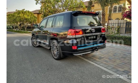 Nunua Imported Toyota Land Cruiser Nyeusi Gari ndani ya Import - Dubai nchini Arusha Nunua Imported Toyota Land Cruiser Nyeusi Gari ndani ya Import - Dubai nchini Arusha