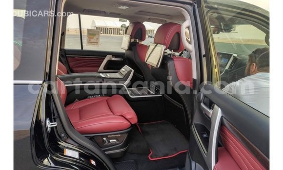 Nunua Imported Toyota Land Cruiser Nyeusi Gari ndani ya Import - Dubai nchini Arusha Nunua Imported Toyota Land Cruiser Nyeusi Gari ndani ya Import - Dubai nchini Arusha