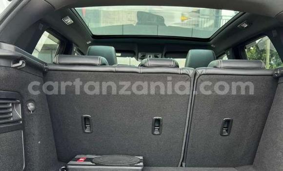 Buy Import Land Rover Discovery White Car in Dar es Salaam in Dar es Salaam Buy Import Land Rover Discovery White Car in Dar es Salaam in Dar es Salaam