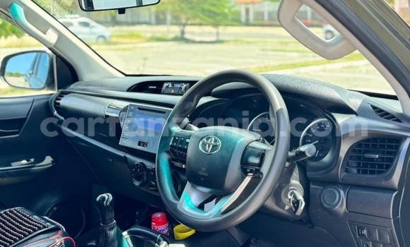 Nunua Ilio tumika Toyota Hilux Nyingine Gari ndani ya Dar es Salaam nchini Dar es Salaam Nunua Ilio tumika Toyota Hilux Nyingine Gari ndani ya Dar es Salaam nchini Dar es Salaam