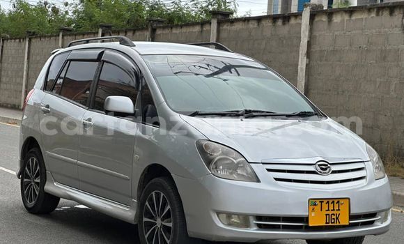 Nunua Ilio tumika Toyota Spacio Fedha Gari ndani ya Dar es Salaam nchini Dar es Salaam