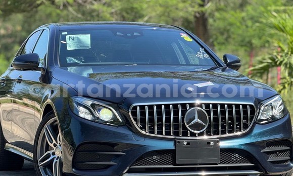 Buy Import Mercedes‒Benz E–Class Green Car in Dar es Salaam in Dar es Salaam Buy Import Mercedes‒Benz E–Class Green Car in Dar es Salaam in Dar es Salaam