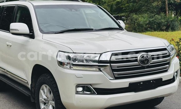 Buy Import Toyota Land Cruiser White Car in Dar es Salaam in Dar es Salaam