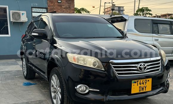 Nunua Ilio tumika Toyota Vanguard Nyeusi Gari ndani ya Dar es Salaam nchini Dar es Salaam
