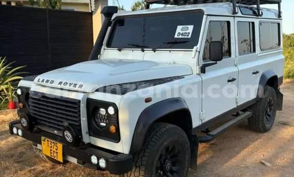 Buy Used Land Rover Defender White Car in Dar es Salaam in Dar es Salaam