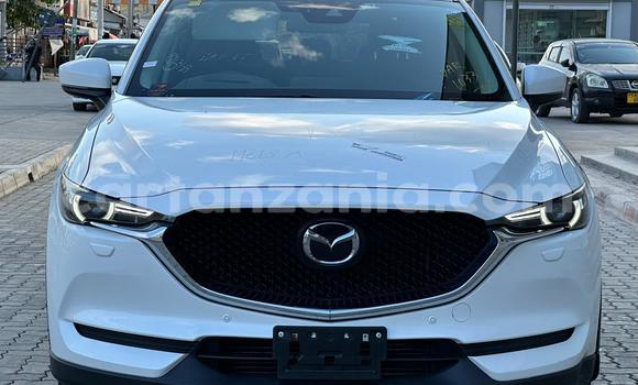 Nunua Imported Mazda CX-5 Nyeupe Gari ndani ya Dar es Salaam nchini Dar es Salaam