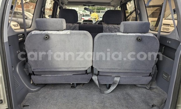 Nunua Mpya Toyota Prado Fedha Gari ndani ya Dar es Salaam nchini Dar es Salaam Nunua Mpya Toyota Prado Fedha Gari ndani ya Dar es Salaam nchini Dar es Salaam