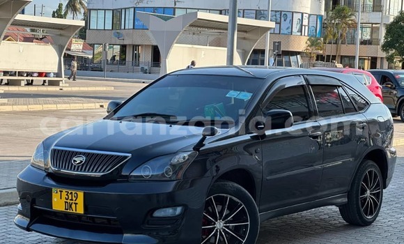Nunua Ilio tumika Toyota Harrier Nyeusi Gari ndani ya Dar es Salaam nchini Dar es Salaam