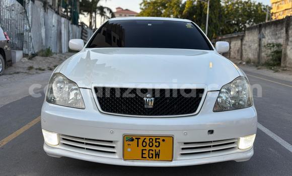 Buy Used Toyota Crown White Car in Dar es Salaam in Dar es Salaam Buy Used Toyota Crown White Car in Dar es Salaam in Dar es Salaam
