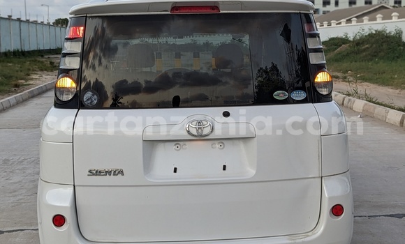 Buy Import Toyota Sienta White Car in Dar es Salaam in Dar es Salaam Buy Import Toyota Sienta White Car in Dar es Salaam in Dar es Salaam