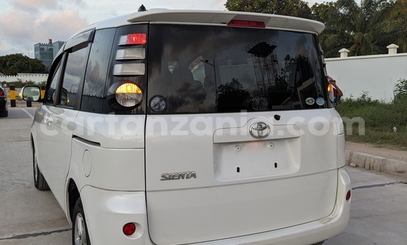 Buy Import Toyota Sienta White Car in Dar es Salaam in Dar es Salaam Buy Import Toyota Sienta White Car in Dar es Salaam in Dar es Salaam