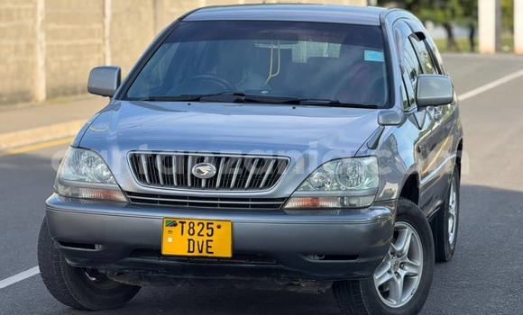 Buy Used Toyota Harrier Silver Car in Dar es Salaam in Dar es Salaam