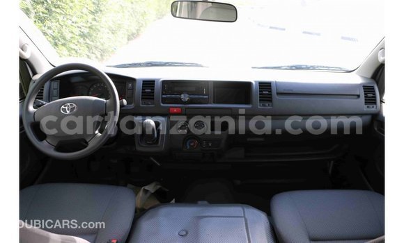 Nunua Imported Toyota Hiace Nyeupe Gari ndani ya Import - Dubai nchini Arusha Nunua Imported Toyota Hiace Nyeupe Gari ndani ya Import - Dubai nchini Arusha