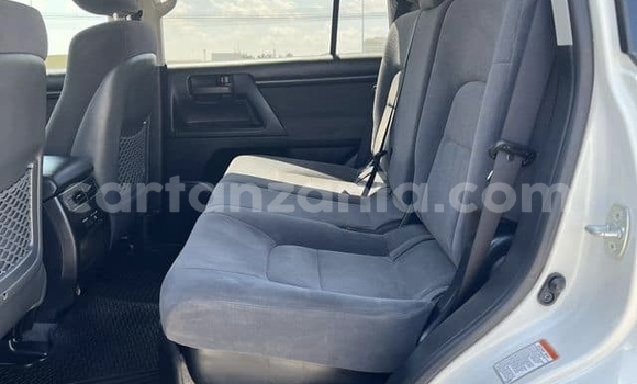 Buy Used Toyota Land Cruiser White Car in Mkuranga in Pwani Buy Used Toyota Land Cruiser White Car in Mkuranga in Pwani