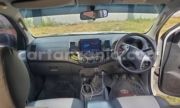 Buy Used Toyota Hilux White Car in Dar es Salaam in Dar es Salaam Buy Used Toyota Hilux White Car in Dar es Salaam in Dar es Salaam