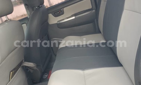 Buy Used Toyota Hilux White Car in Dar es Salaam in Dar es Salaam Buy Used Toyota Hilux White Car in Dar es Salaam in Dar es Salaam