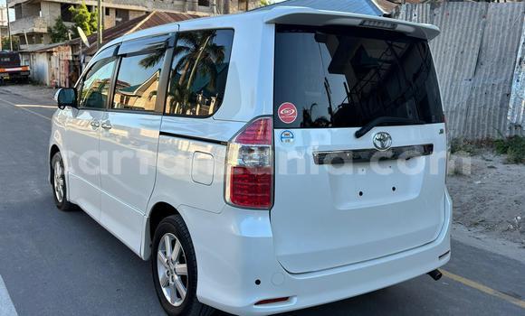 Nunua Mpya Toyota Noah Nyeupe Gari ndani ya Dar es Salaam nchini Dar es Salaam Nunua Mpya Toyota Noah Nyeupe Gari ndani ya Dar es Salaam nchini Dar es Salaam