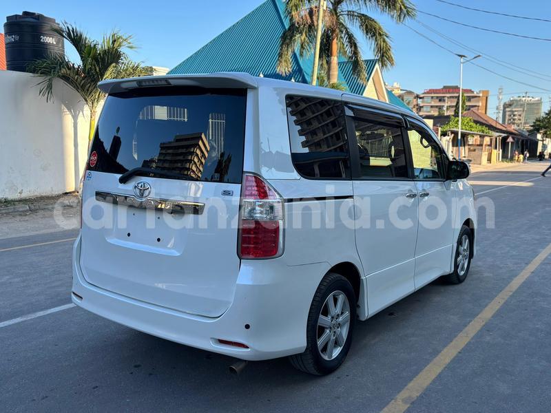 Big with watermark toyota noah dar es salaam dar es salaam 24376