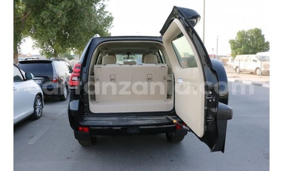 Nunua Imported Toyota Prado Nyeusi Gari ndani ya Import - Dubai nchini Arusha Nunua Imported Toyota Prado Nyeusi Gari ndani ya Import - Dubai nchini Arusha