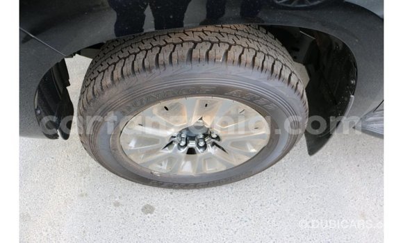 Nunua Imported Toyota Prado Nyeusi Gari ndani ya Import - Dubai nchini Arusha Nunua Imported Toyota Prado Nyeusi Gari ndani ya Import - Dubai nchini Arusha
