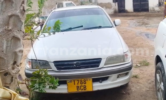 Buy Used Toyota Premio White Car in Buhigwe in Kigoma