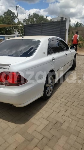 Big with watermark toyota crown simiyu bariadi 24439