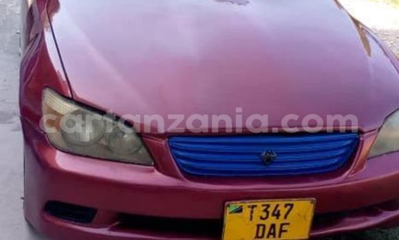 Nunua Ilio tumika Toyota Altezza Nyekundu Gari ndani ya Bariadi nchini Simiyu