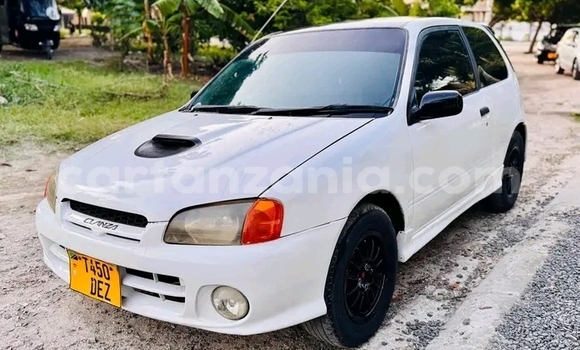 Buy Used Toyota Starlet White Car in Butiama in Mara Buy Used Toyota Starlet White Car in Butiama in Mara