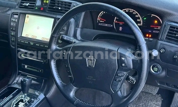 Buy Used Toyota Crown White Car in Buhigwe in Kigoma Buy Used Toyota Crown White Car in Buhigwe in Kigoma